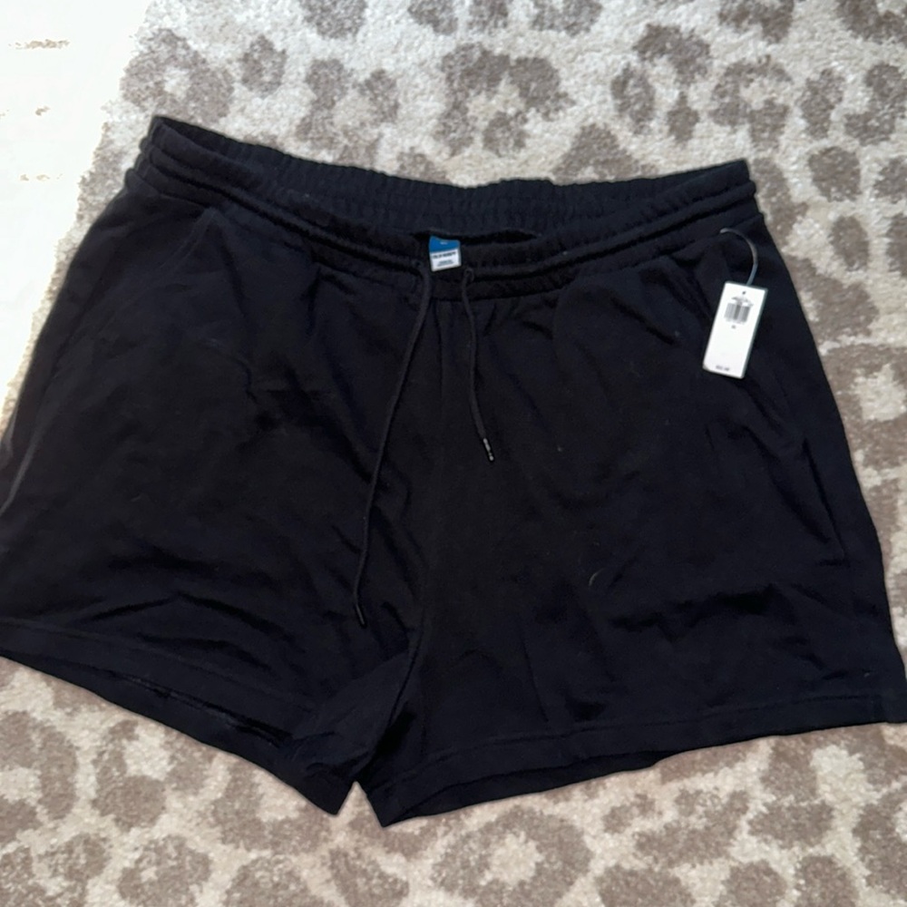 NWT - Old Navy Women’s shorts - size XL